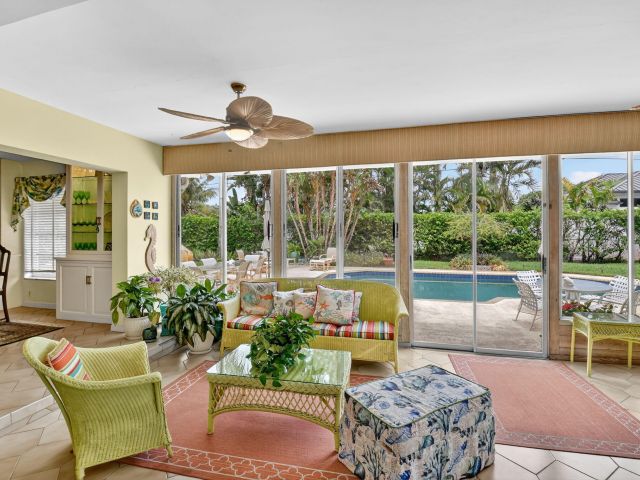 Продажа дома по адресу 1095 Hibiscus Lane - фото 6219324