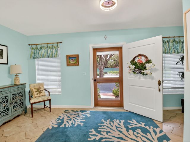 Продажа дома по адресу 1095 Hibiscus Lane - фото 6219329