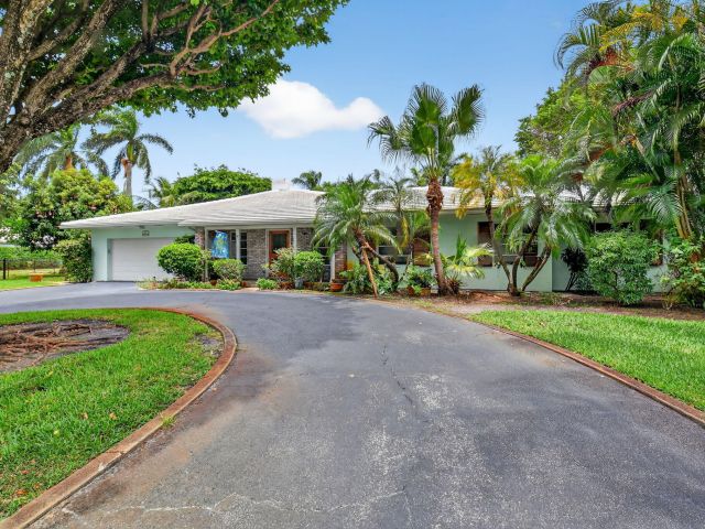 Продажа дома по адресу 1095 Hibiscus Lane - фото 6219330