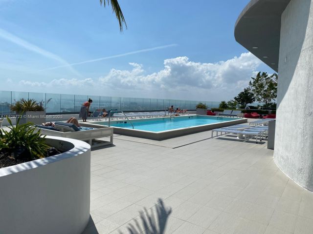 Квартира в аренду номер1706 - фото 6219647