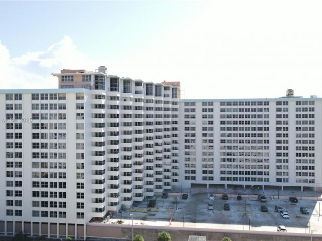 Квартира в аренду номер1002 - фото 6219427