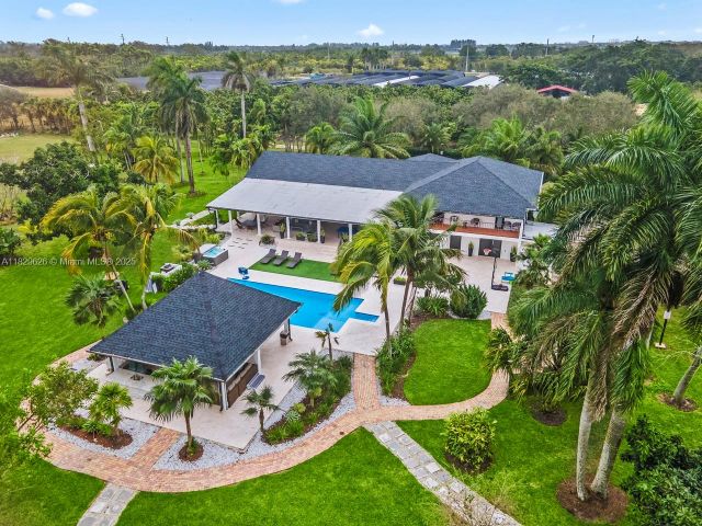 Дом в аренду по адресу 14875 SW 212th St - фото 6227141