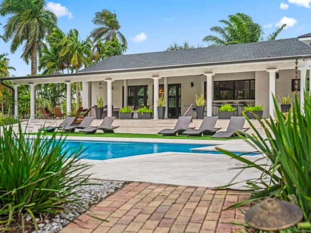 Дом в аренду по адресу 14875 SW 212th St - фото 6227148