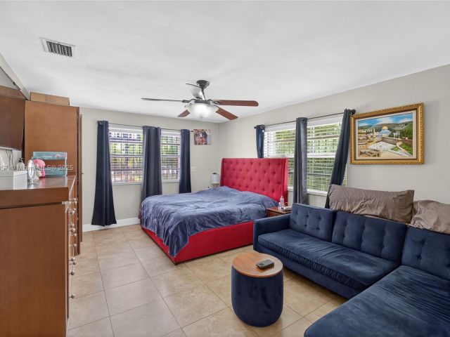 Продажа дома по адресу 395 NW 124th St - фото 6234427