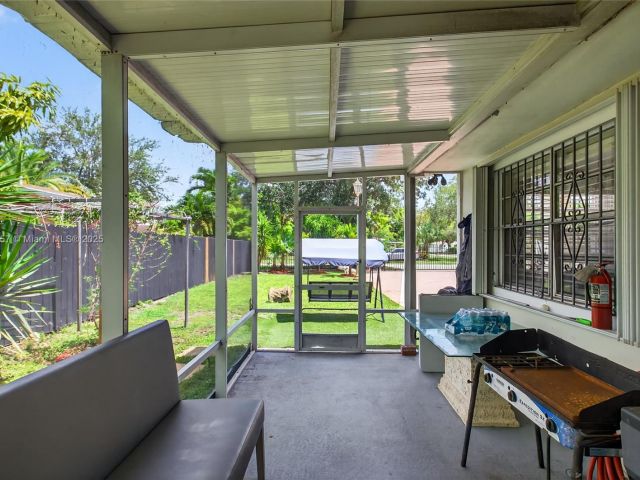 Продажа дома по адресу 395 NW 124th St - фото 6234430