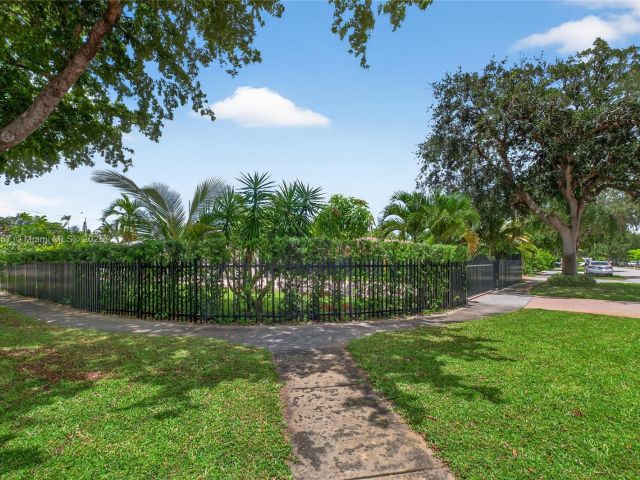 Продажа дома по адресу 395 NW 124th St - фото 6234435