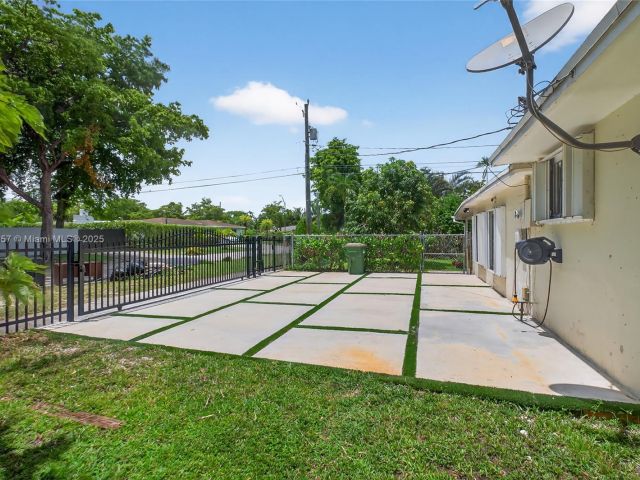 Продажа дома по адресу 395 NW 124th St - фото 6234437