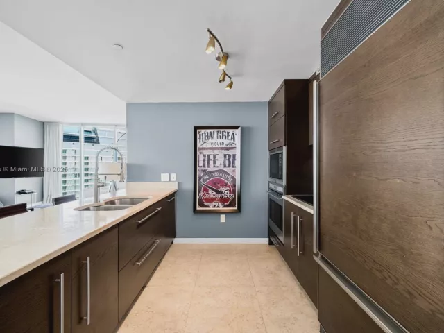 Продажа квартиры #5302 - фото 6219798