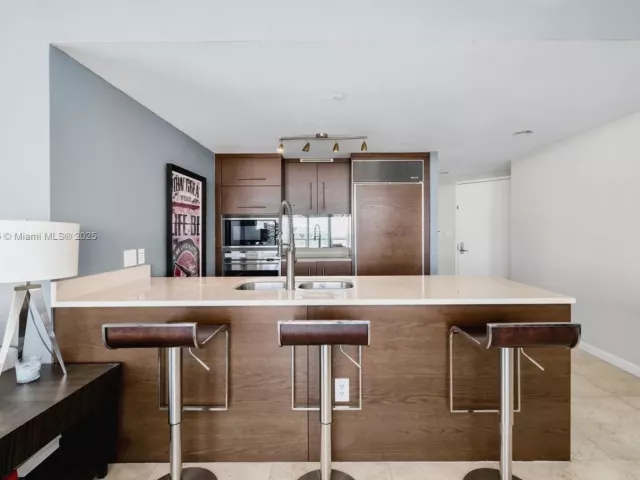 Продажа квартиры #5302 - фото 6219799