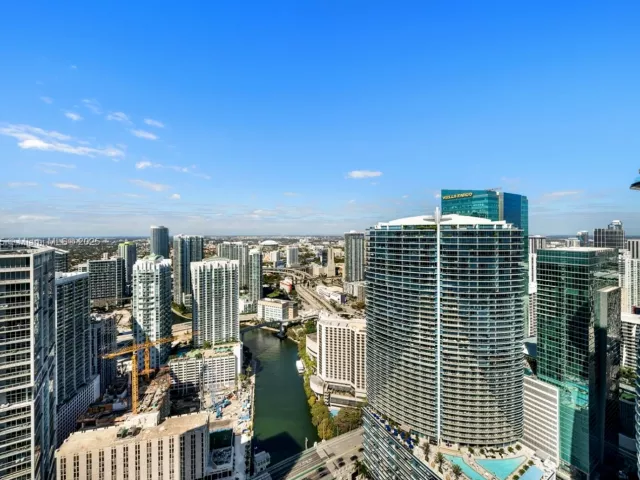 Продажа квартиры #5302 - фото 6219788