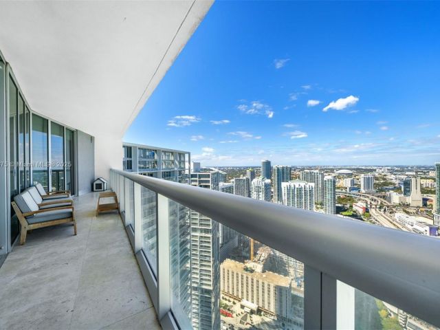 Продажа квартиры #5302 - фото 6219790