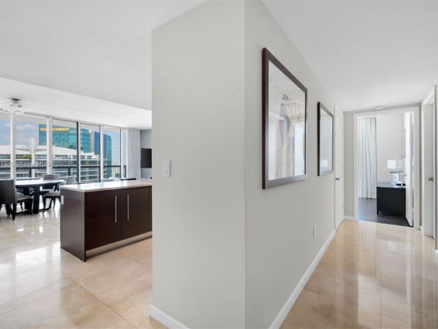 Продажа квартиры #5302 - фото 6219793