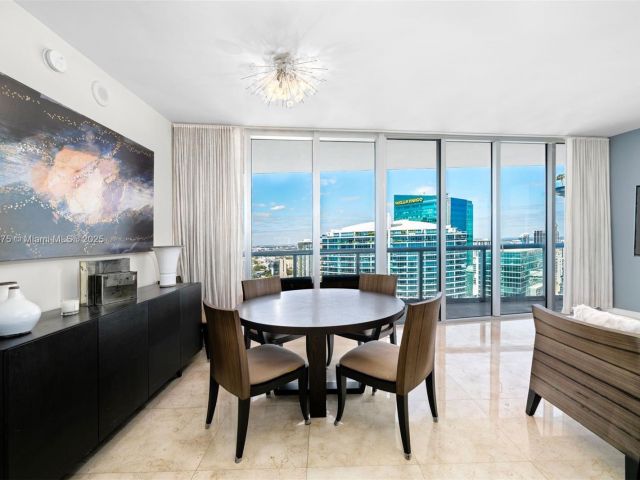 Продажа квартиры #5302 - фото 6219800