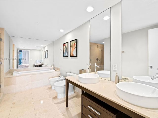 Продажа квартиры #5302 - фото 6219801