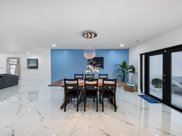 Продажа дома по адресу 2101 NW 14th Ave - фото 6233955