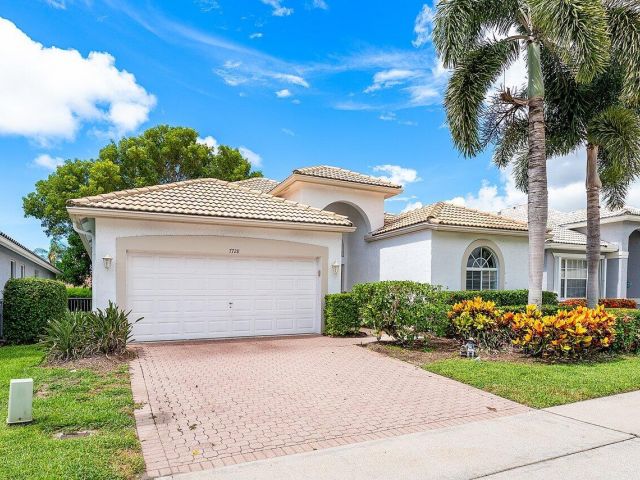 Дом в аренду по адресу 7728 Edinburough Lane - фото 6219280