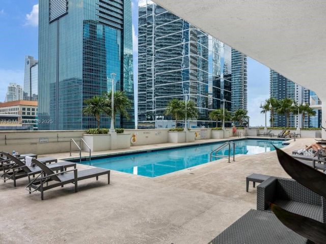 Продажа квартиры #3923 - фото 6244171