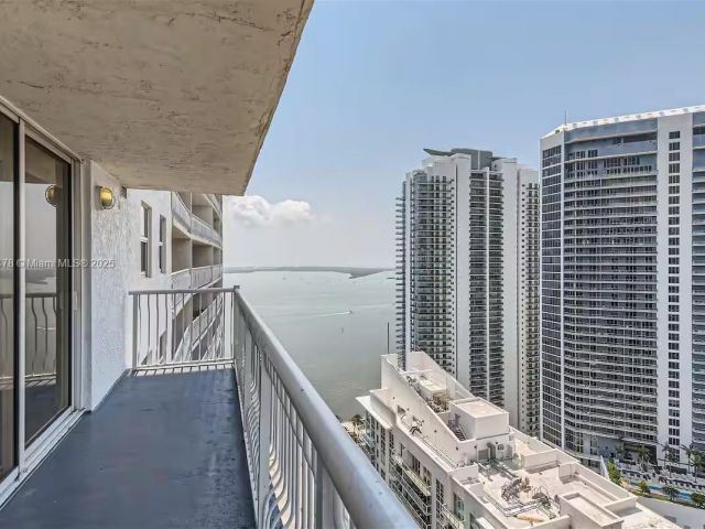 Продажа квартиры #3923 - фото 6244173