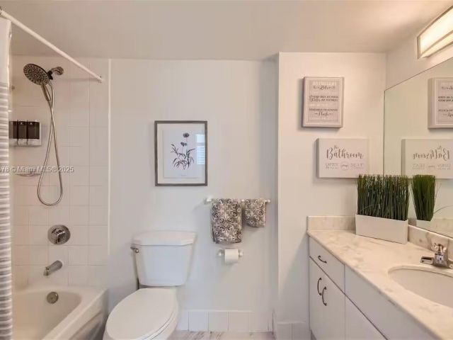 Продажа квартиры #3923 - фото 6244175