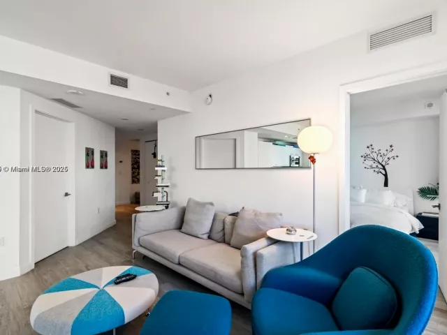 Продажа квартиры #1801 - фото 6247459