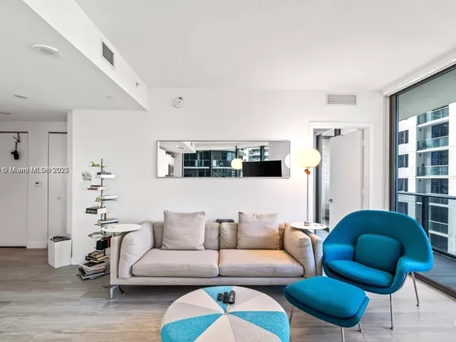 Продажа квартиры #1801 - фото 6247460