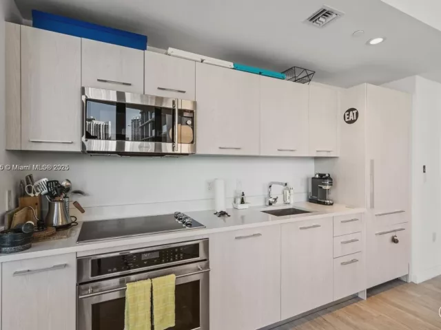 Продажа квартиры #1801 - фото 6247453