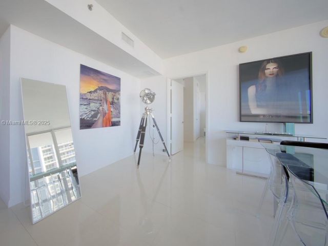 Продажа квартиры #4004 - фото 6219817