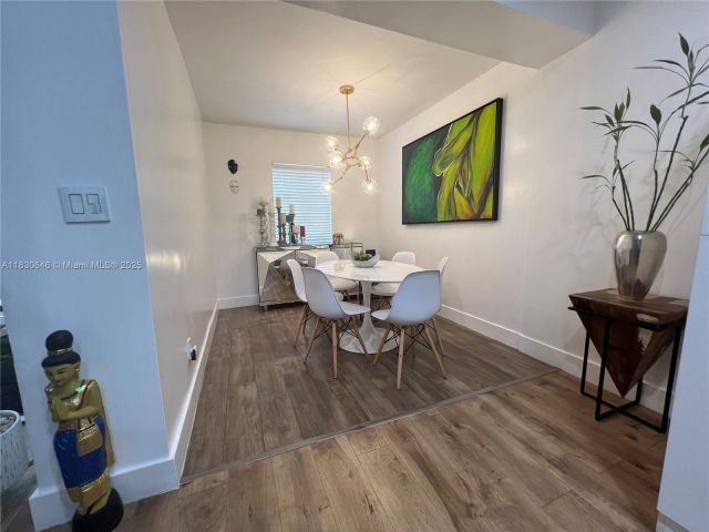 Продажа дома по адресу 323 NW 105th St - фото 6248995