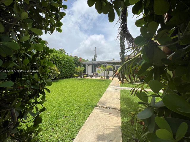 Продажа дома по адресу 323 NW 105th St - фото 6248997