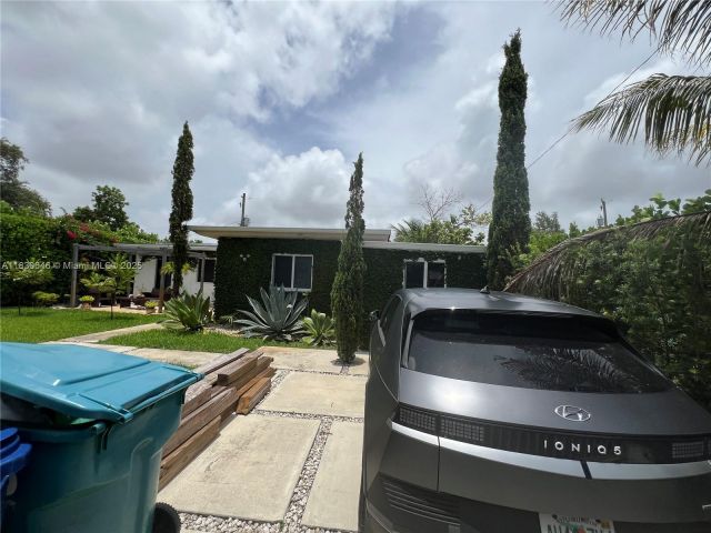 Продажа дома по адресу 323 NW 105th St - фото 6248999