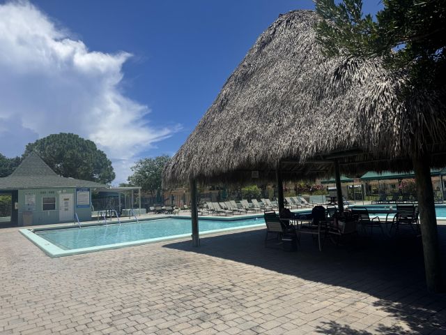 Дом в аренду по адресу 2615 SW Natura Avenue - фото 6231853