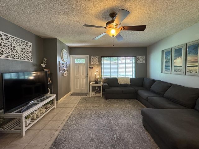 Дом в аренду по адресу 2615 SW Natura Avenue - фото 6231868