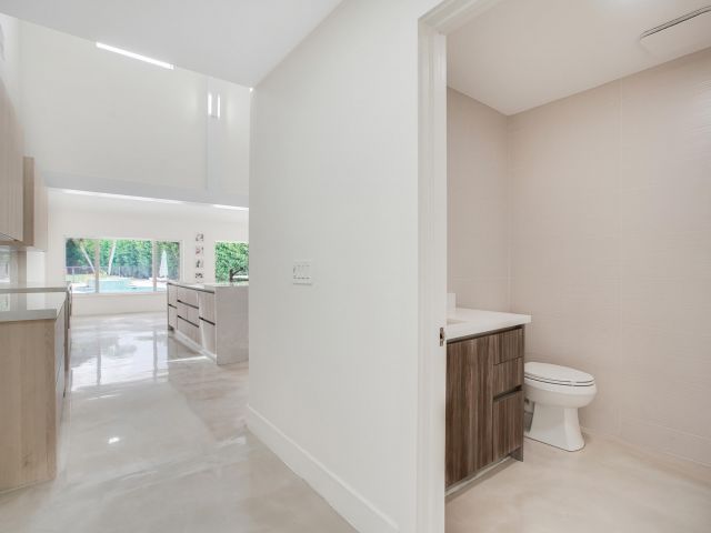 Дом в аренду по адресу 7351 Valencia Drive - фото 6220121