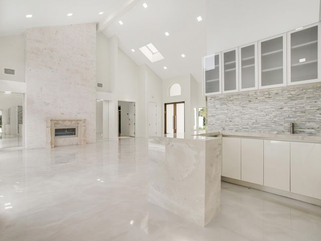 Дом в аренду по адресу 7351 Valencia Drive - фото 6220127