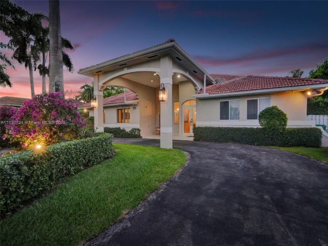 Дом в аренду по адресу 12401 SW 77th St 12401 - фото 6222149