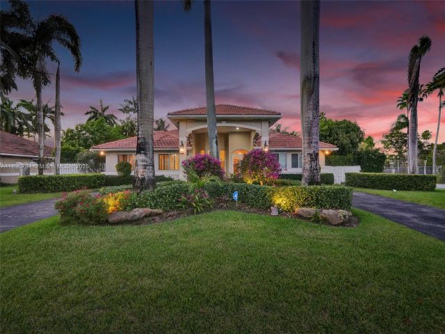 Дом в аренду по адресу 12401 SW 77th St 12401 - фото 6222151