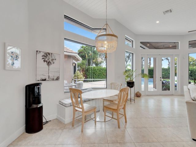 Продажа дома по адресу 15652 Glencrest Avenue - фото 6764731