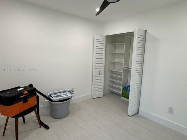 Дом в аренду по адресу 12721 SW 68th Ter. . - фото 6222154