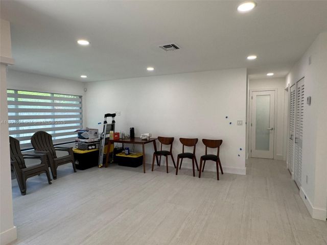 Дом в аренду по адресу 12721 SW 68th Ter. . - фото 6222160