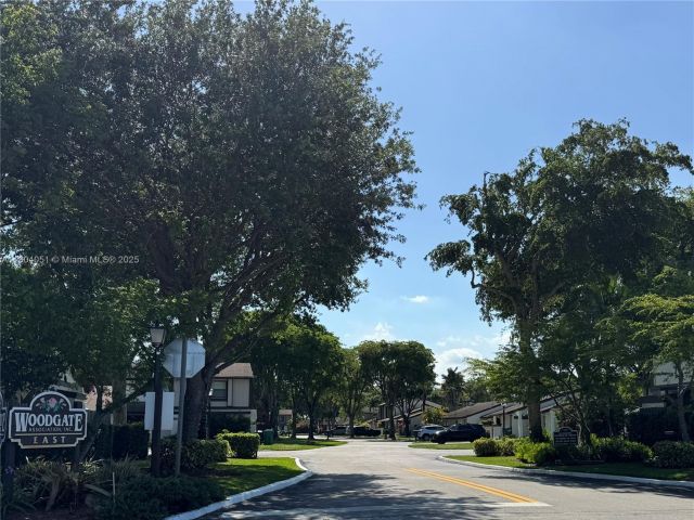 Дом в аренду по адресу 12721 SW 68th Ter. . - фото 6222173