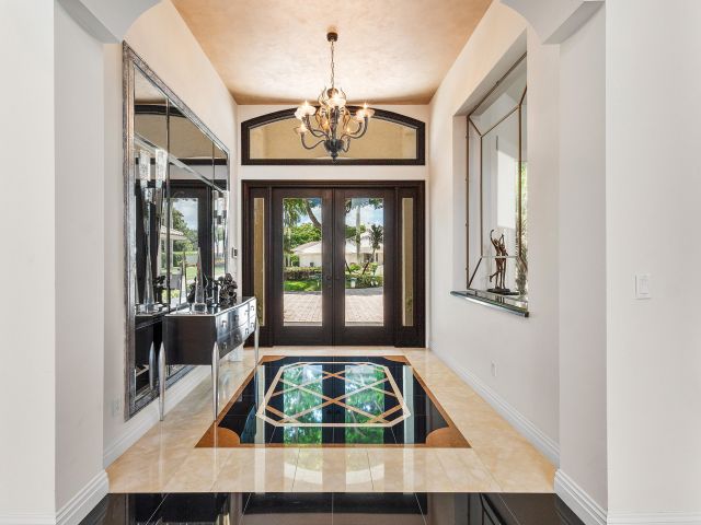 Продажа дома по адресу 17582 Bocaire Way - фото 6223364