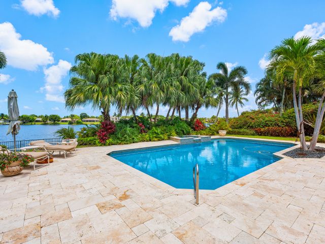 Продажа дома по адресу 17582 Bocaire Way - фото 6223369