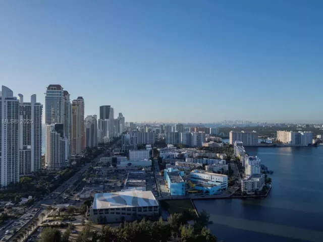 Продажа квартиры #2303 - фото 6585077