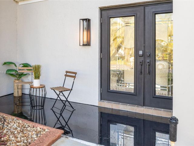 Продажа дома по адресу 620 NW 204th Ave - фото 6228147