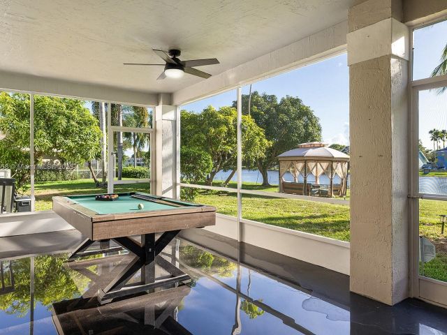 Продажа дома по адресу 620 NW 204th Ave - фото 6228151