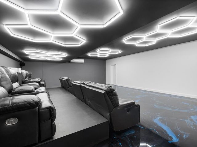 Продажа дома по адресу 620 NW 204th Ave - фото 6228154