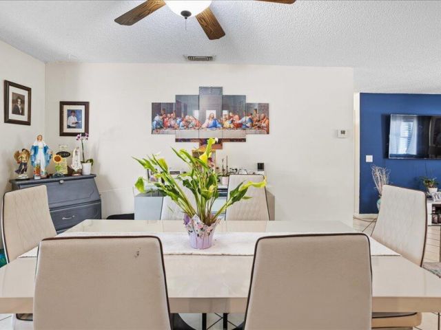 Продажа дома по адресу 9893 Liberty Road - фото 6223093