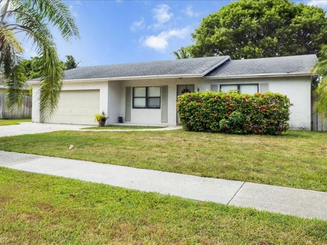 Продажа дома по адресу 9893 Liberty Road - фото 6223099