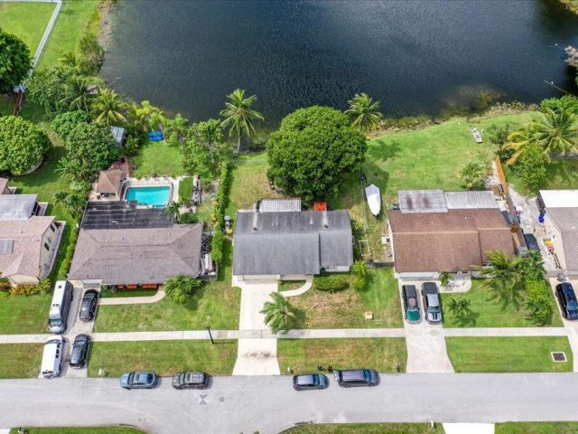 Продажа дома по адресу 9893 Liberty Road - фото 6294565