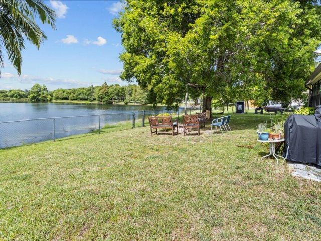 Продажа дома по адресу 9893 Liberty Road - фото 6294566